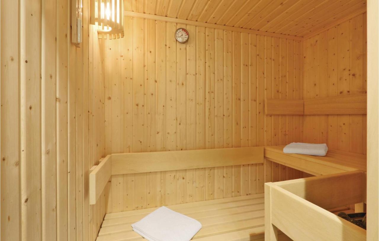 Cozy Apartment In Luebeck Travemuende With Sauna Exterior foto